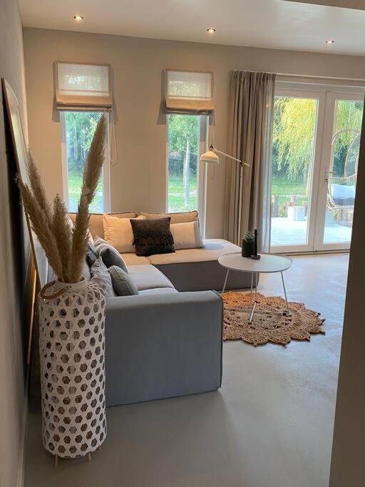 Stijlvol Huisje Met Veranda! Tuynloodz A Beers  Ngoại thất bức ảnh