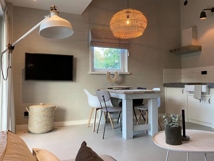 Stijlvol Huisje Met Veranda! Tuynloodz A Beers  Ngoại thất bức ảnh